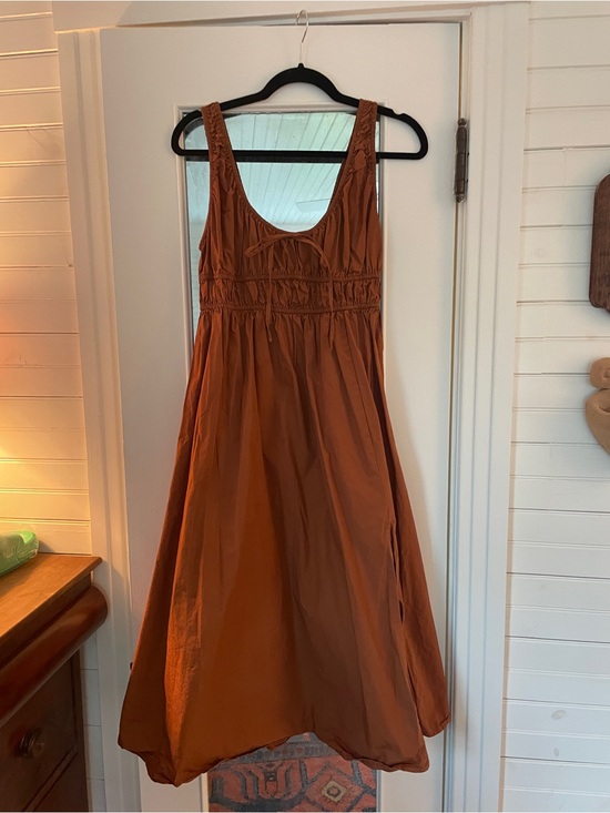 En Saison Dresses & Skirts - En Saison Rust Brown Sleeveless Midi Dress